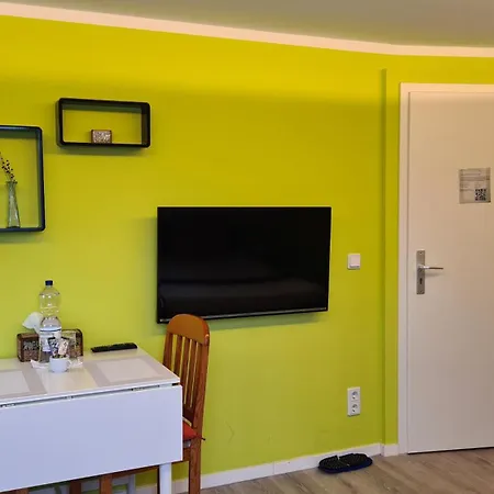 Helles In Berlin-mariendorf Apartament Berlin